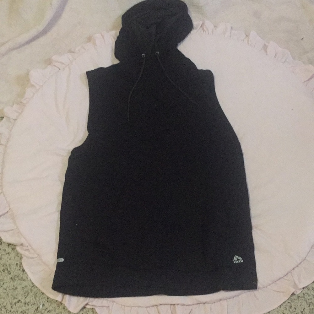 Sleeveless hoodie